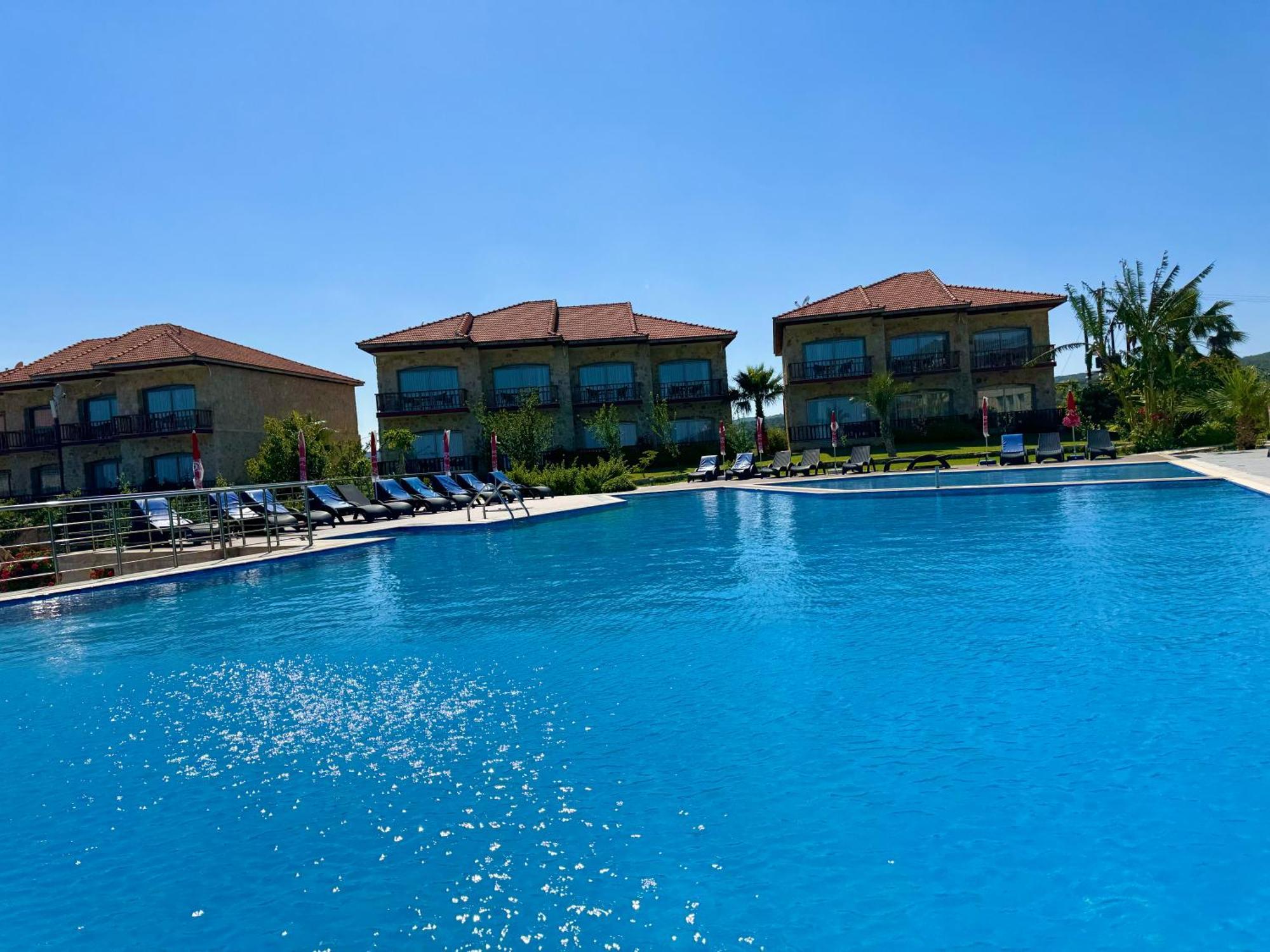 Burhan'S Hotel Rizokarpaso 외부 사진